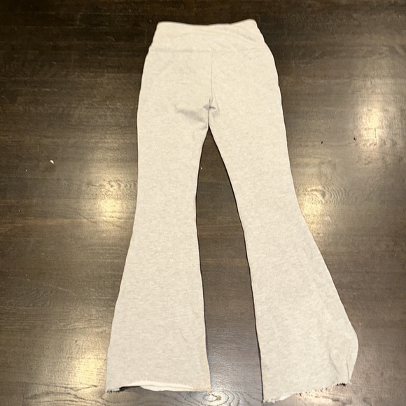 Comense flare gray sweatpants with side zipper women’s size small - Picture 4 of 4